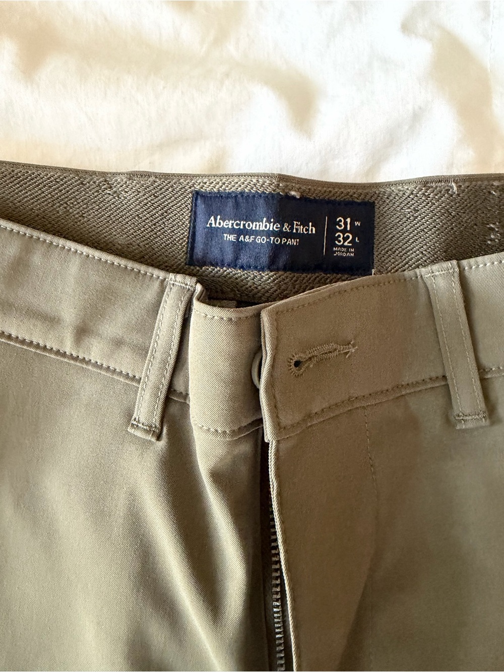 Abercrombie & Fitch Men's Olive Chinos
